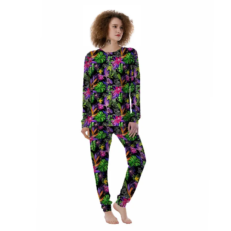 Tropical Flower Leaf Light Print Pattern Women's Pajamas Best pajama sets for hot sleepers