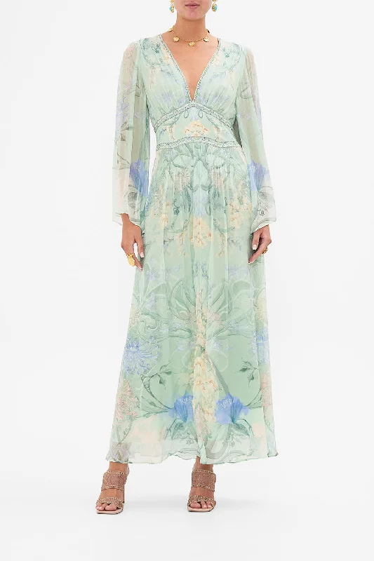 FLARED SLEEVE DRESS DREAMING IN DUTCH Warm Robe Gown